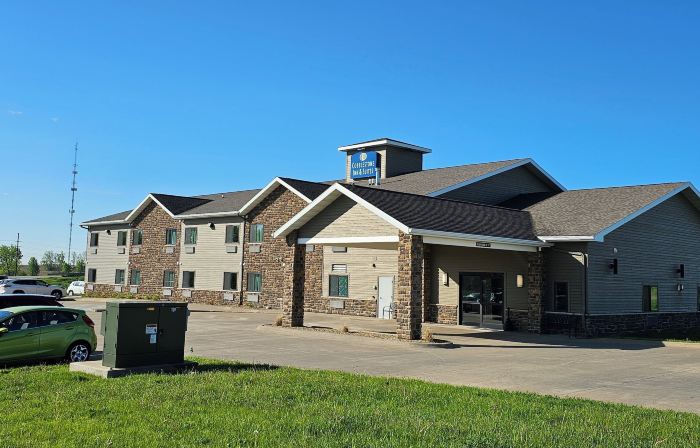 Cobblestone Inn & Suites – Manchester