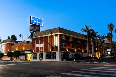 The Live Hotel Hotels near Silverlake Flea