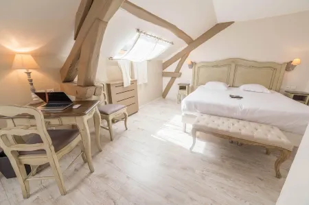 The Originals Boutique Hôtel les Poèmes de Chartres Отели в г. Сент-Арну-Де-Буа