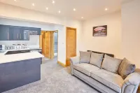 主持人住宿騎士撤退