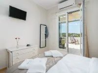 Vira Vivere Houses Hotels in Milos