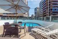 โรงแรมคอสตามาร์พอนตาเวร์เด