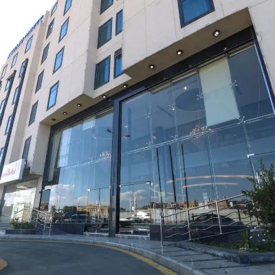 鉑金公園服務式公寓 Shafa Mountains附近的飯店