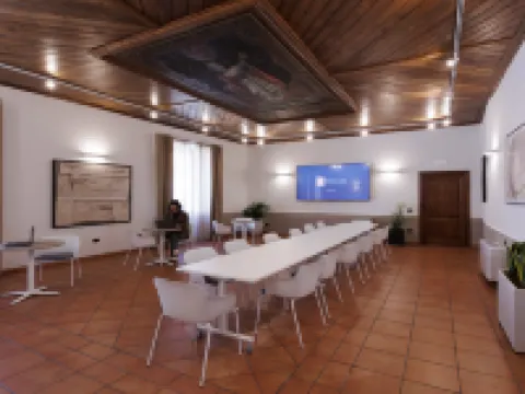 城市宮殿酒店 伊塞爾尼亞省酒店