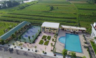 Muong Thanh Holiday Con Cuong Hotel