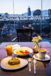 Hotel Cumbres Lastarria - breakfast