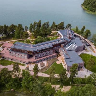 哈納薩日飯店 艾斯堡附近的飯店