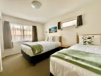 The Olive Motel Hotels in Coromandel