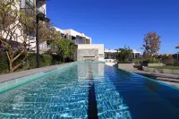 East Perth Suites Hotel - Kolam Renang