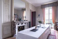 Le Chateau de La Tourlandry - Puy du Fou Hotels in Chemille-Melay