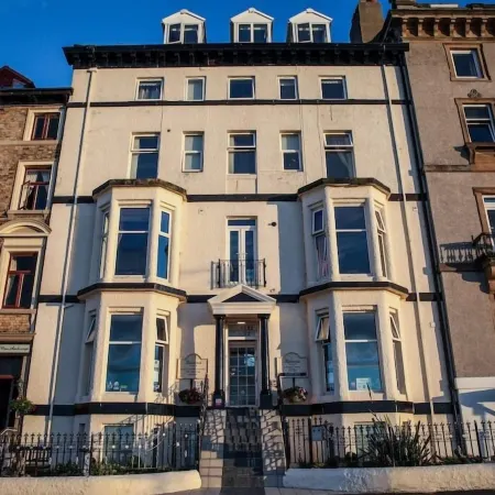 Riviera Guesthouse