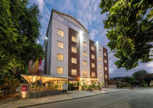 Hotel MS Chipichape Hotels in 