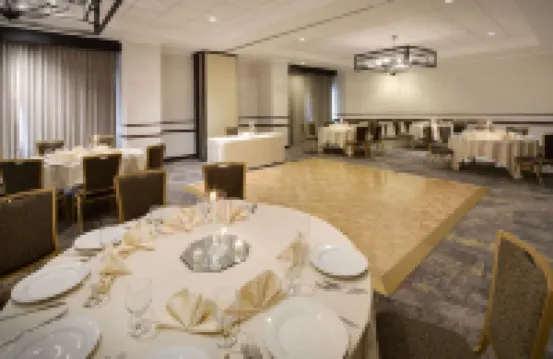 Embassy Suites by Hilton Dallas Park Central Area