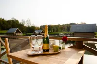 Aqualodge Hôtel Insolite Hotels in Philippeville