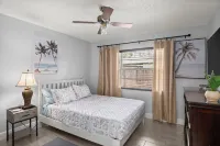 Pool_ Patio_ Private Yard Close to  Moffit & USF