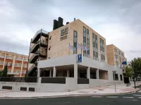 Zenit Hall 88 Studios Hotels near Museo Art Nouveau y Art Deco