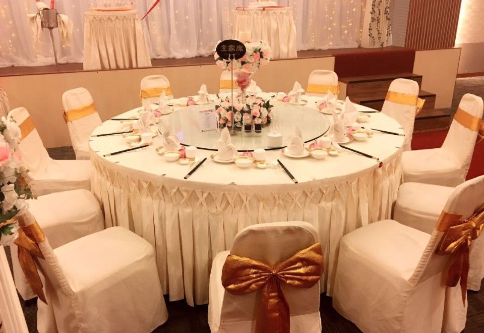 5. 더 랜드마크 호..