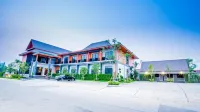 Aziss Boutique Hotel Hotels in Phlai Chumphon