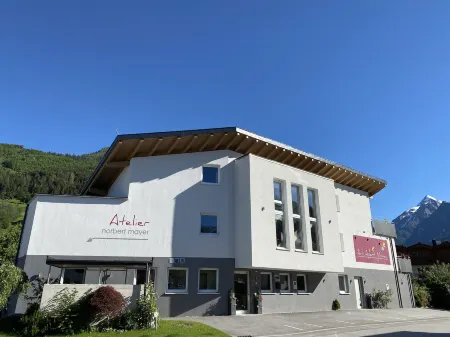 Art Apart Nomay Summercard Blick Top of Salzburg