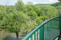 Pigeon River Inn - Scenic