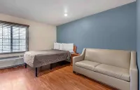 Studio 6 Extended Stay Shreveport Airport LA