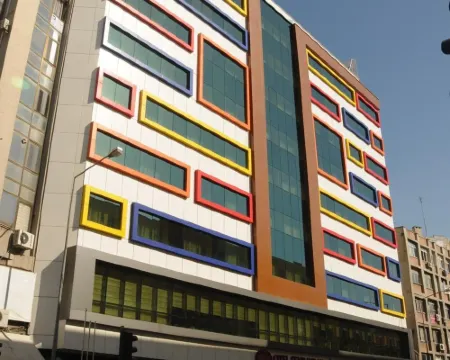 ホテル センバイラック シティ アダナのホテル