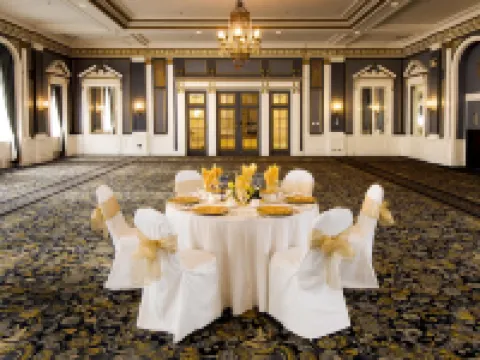 Delta Hotels Bessborough Hotels in Saskatoon