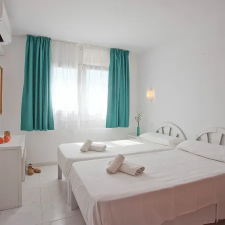 Apartamentos Sol Romántica by Dot Suites