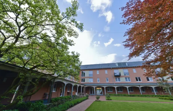 克勞斯特花園酒店