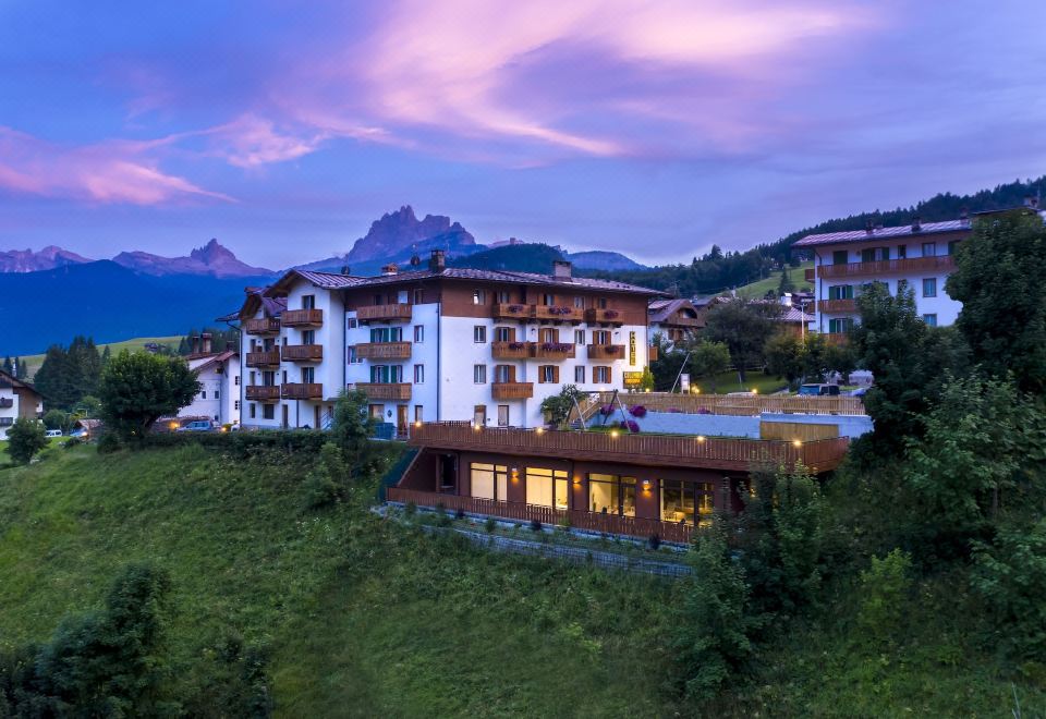 hotel overview picture