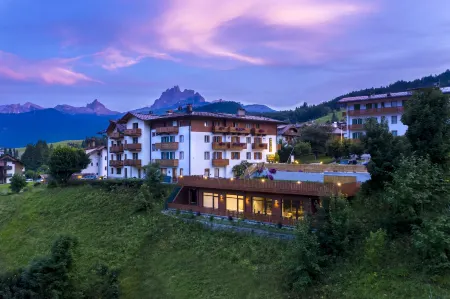 Hotel Columbia & Spa Отели в г. San Cassiano