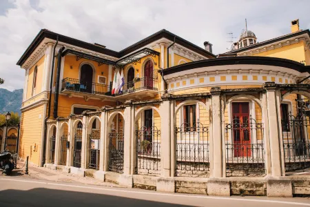 Arciduca Charming House Room & Breakfast Отели рядом с достопримечательностью «City Library Bruno Emmert Arco»