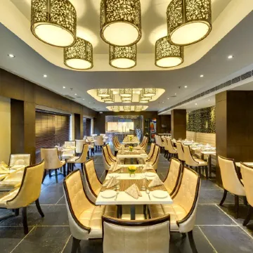 Siamton Inn Trademark by Wyndham Отели рядом с достопримечательностью «Консульство США»