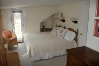 An English Garden Hotels in Dennis