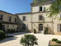 Château de Lantic Hôtels à proximité de : Cecile Gitton - Osteopathe