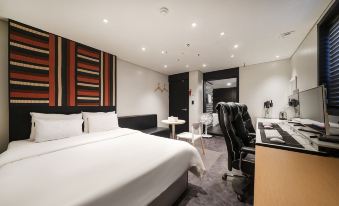 Laria Hotel