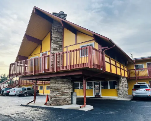Clayton House Motel Hotels in Loves Park