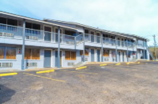 Regency Inn Three Rivers I-37 Hotels in Live Oak County