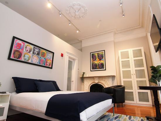 Maverick Suites at 40 Temple St