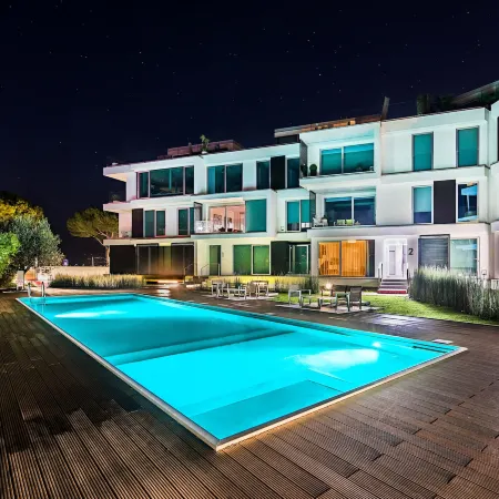 Bristol Exclusive by Wonderful Italy