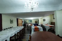 Crystal Rose Ambassador Hotel - Gym