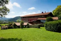 Usategieta Hotels in Оярцун