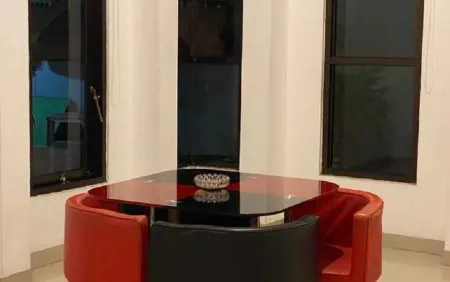 New Ferryzon Hotel Отели в г. Горонтало