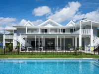 Trinity Collective Hotels in Trinity Beach