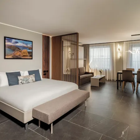 Isabella Suites