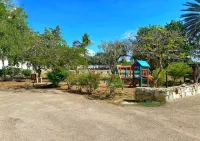 Seafrontapartment-sleeps4-pool-parking-garden Hotels in La Asuncion