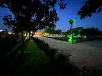 Secret Garden Hotel - Bed and breakfasts