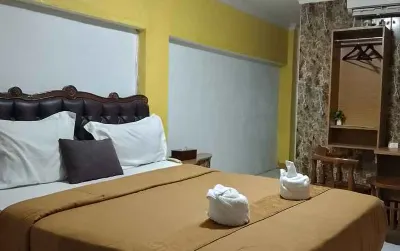 Votel Hotel De'Pratnya Kediri Hotels near Simpanglima Gumul Monument