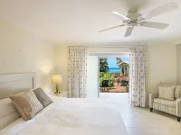 Southwinds Beach House is a 3 Bedroom with Exquisite Sea Views Hotels in 