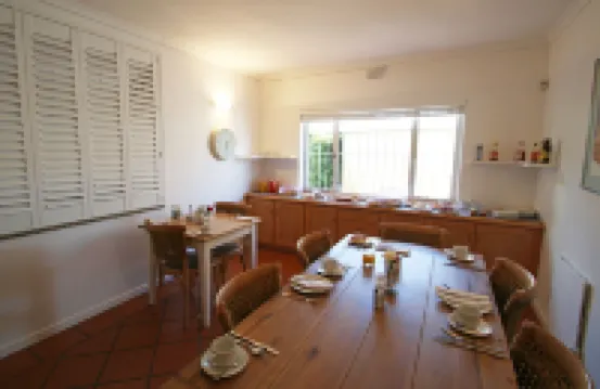 Paradiso Guesthouse & Self-Catering Cottage